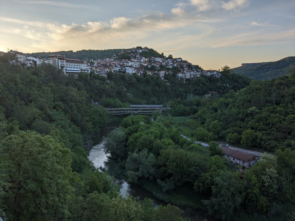 Велнко Търново