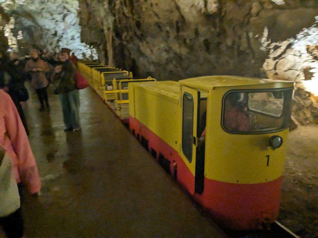 Veliki Otok, Postojna