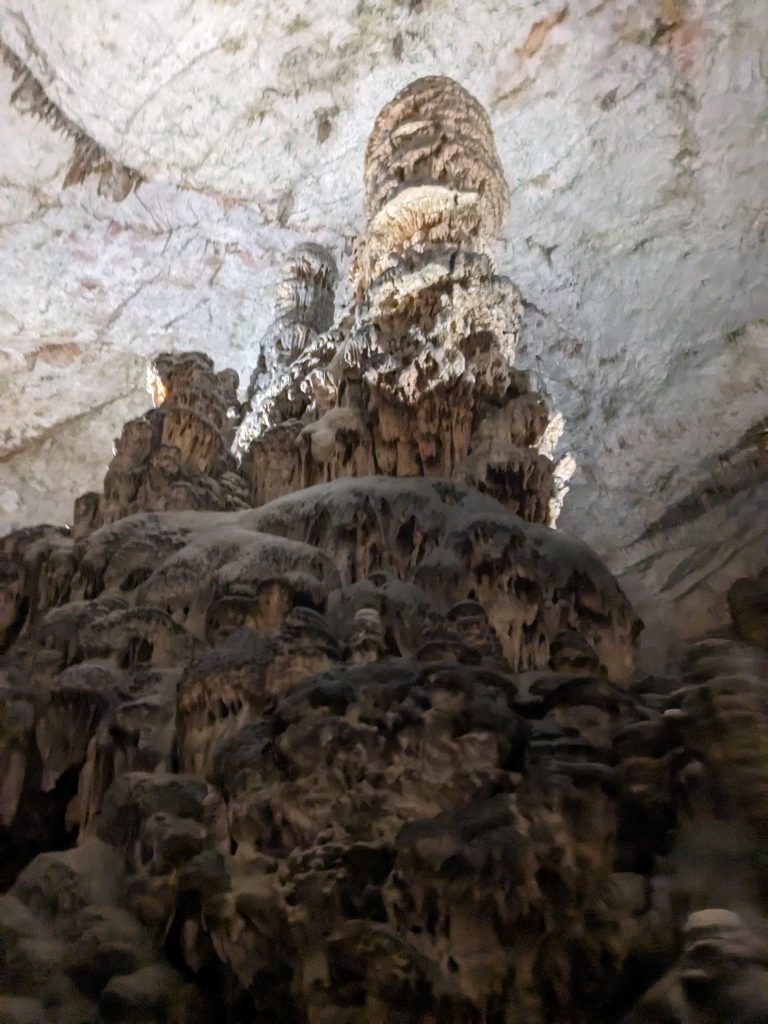 Veliki Otok, Postojna