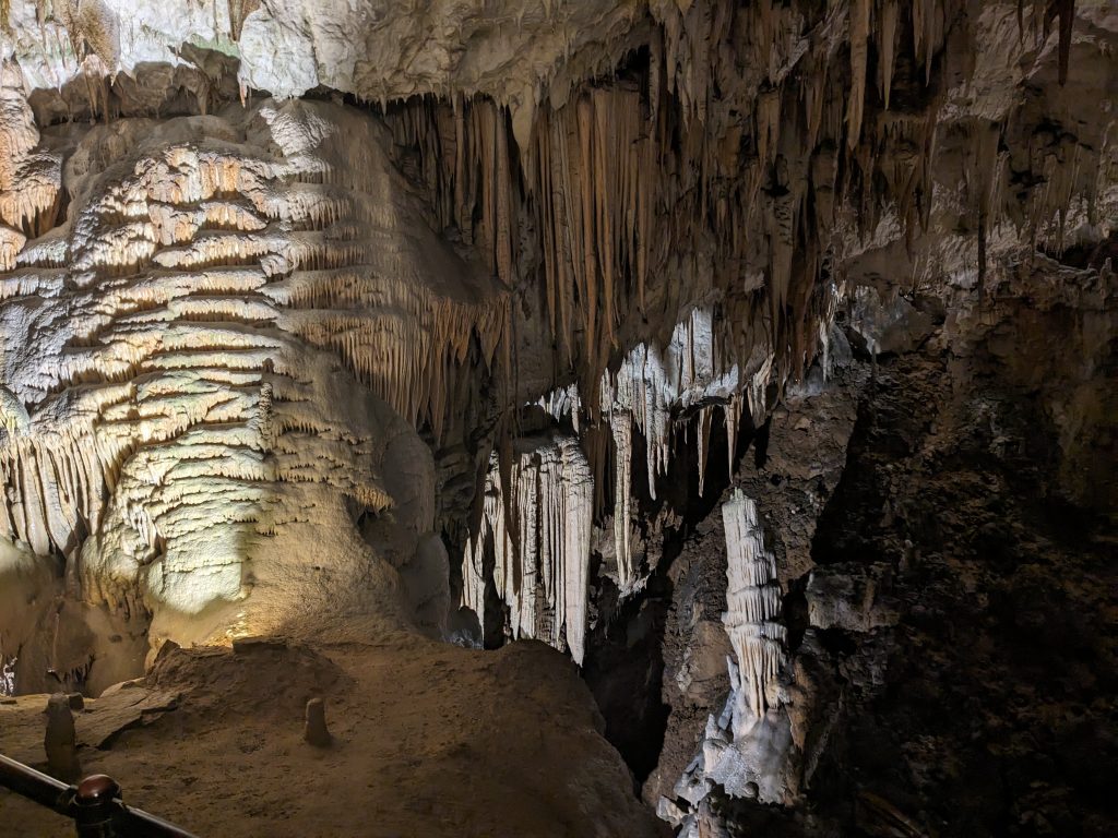Veliki Otok, Postojna
